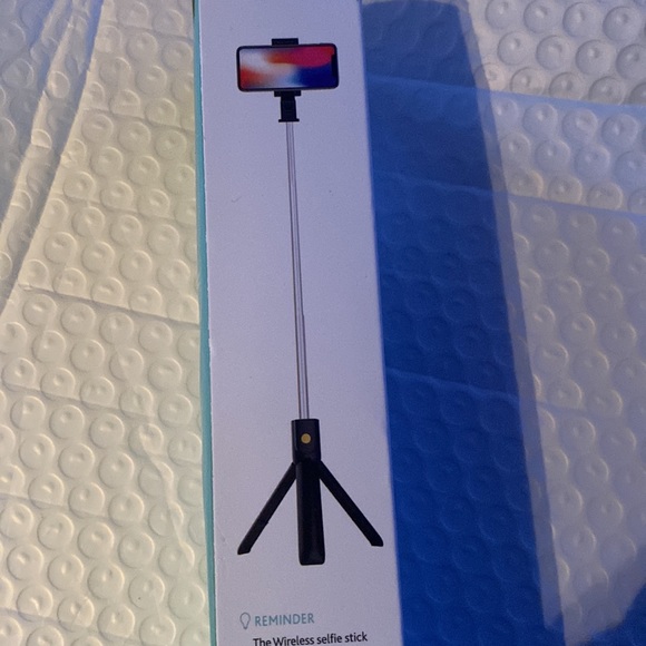 K07 tripod and phone selfie stick - Picture 3 of 5